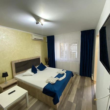 Casa Sea Breeze Hotel นาโวดาริ ภายนอก รูปภาพ