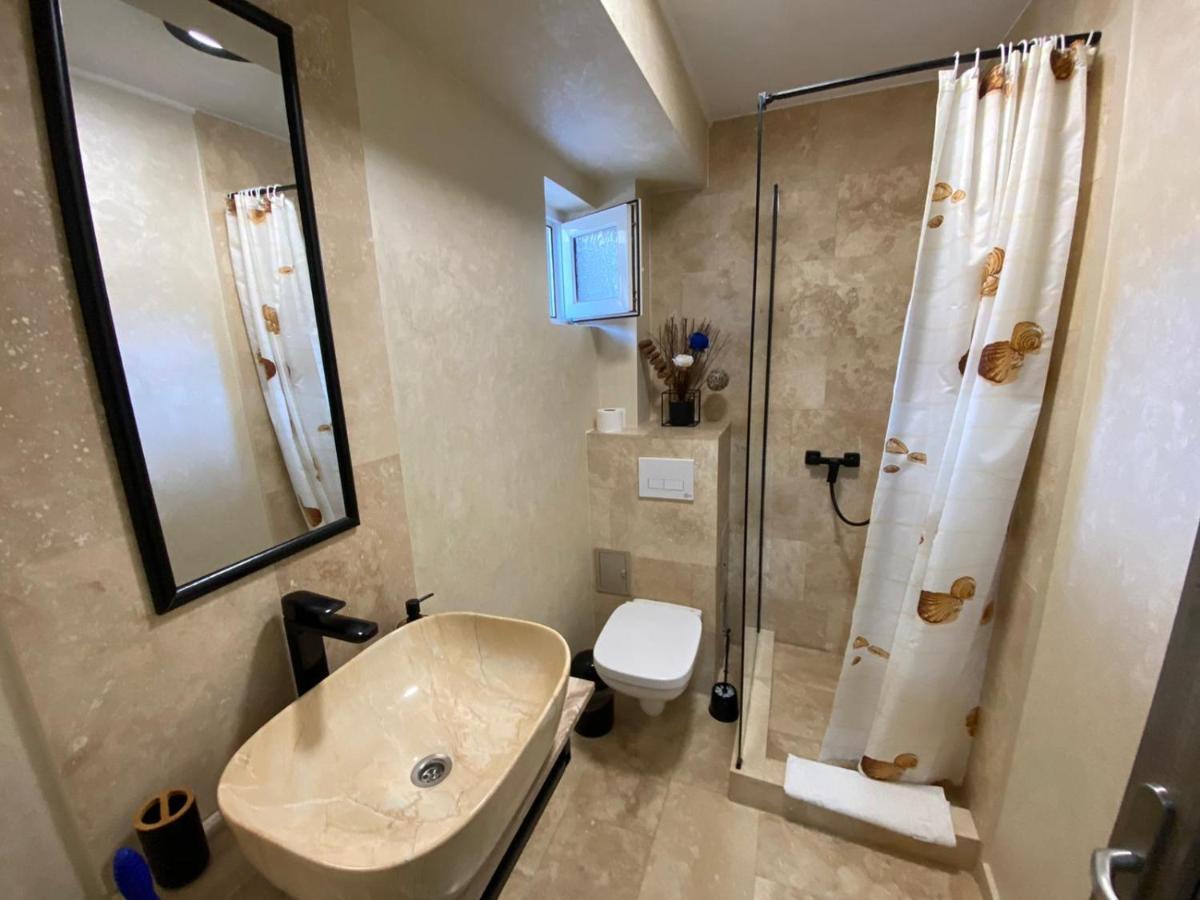 Casa Sea Breeze Hotel นาโวดาริ ภายนอก รูปภาพ